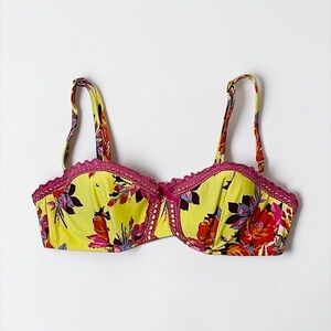 Vintage Betsy Johnson bikini top size M